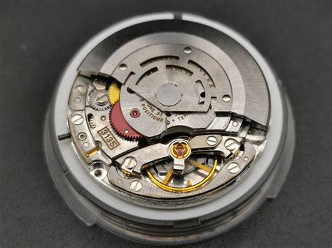 rolex submariner 3132 movement|Rolex 3135 movement price.